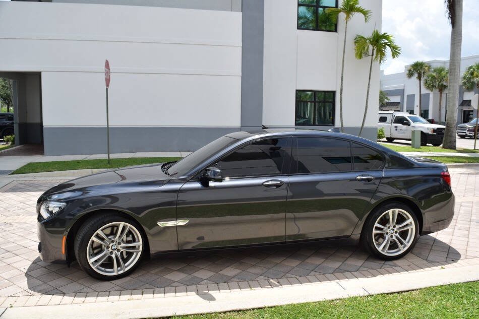 Used 2015 BMW 750i RWD image 4