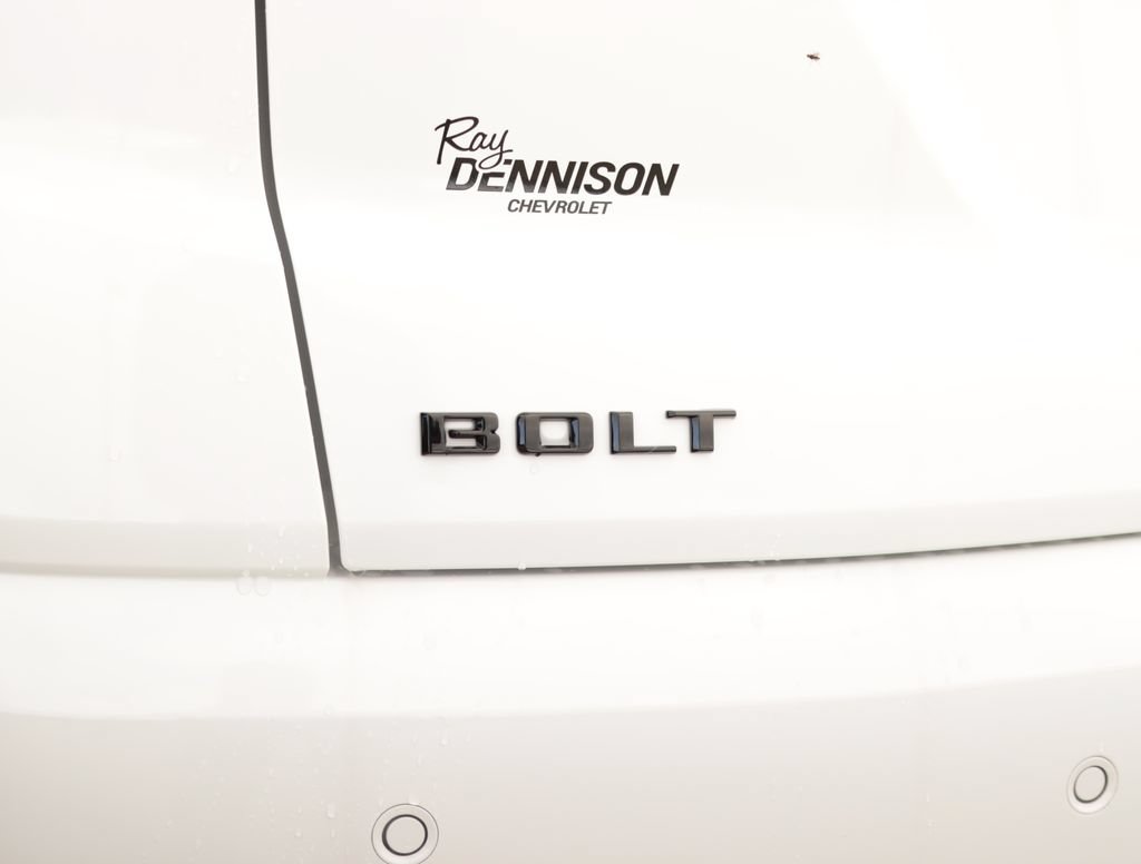 Used 2027 Chevrolet Bolt LT w/ Comfort Package FWD image 32