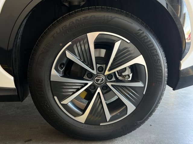 Used 2025 Lexus RZ 300e FWD image 10