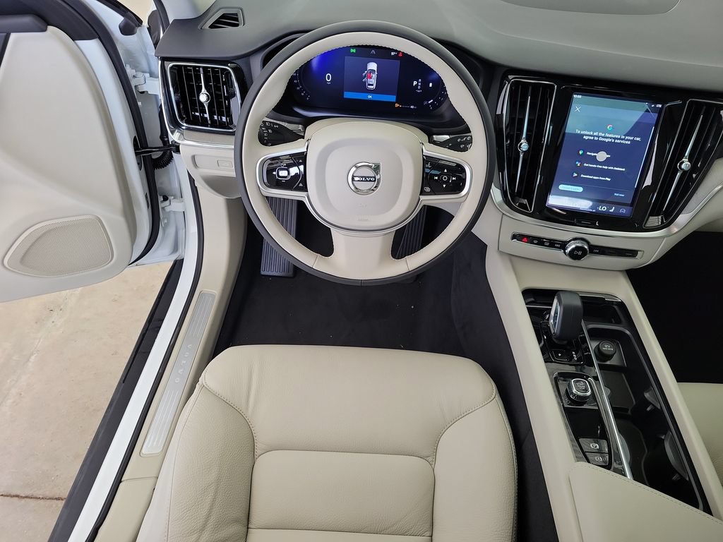 New 2026 Volvo V60 B5 Cross Country Plus w/ Climate Package AWD/4WD image 17