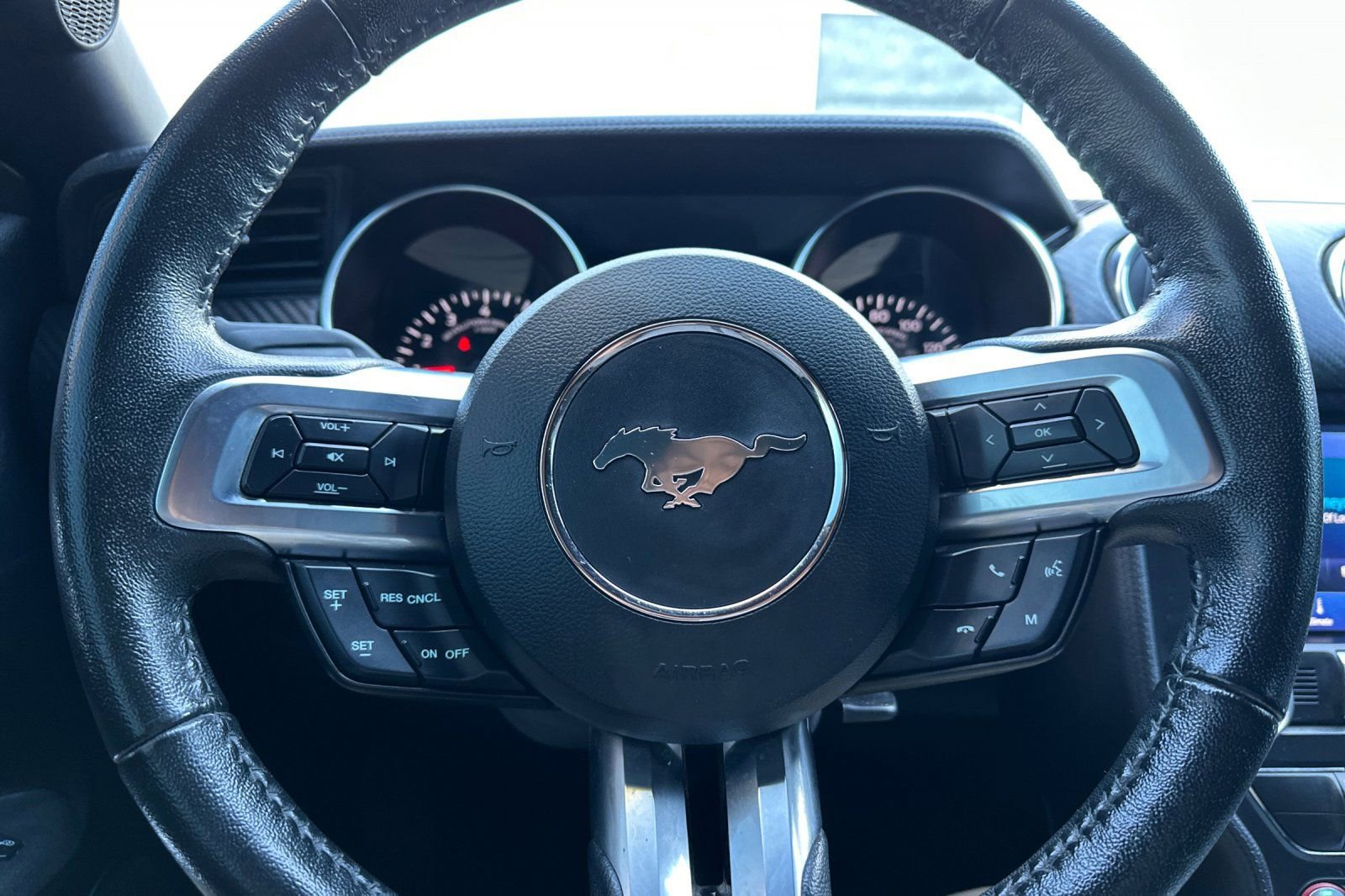 Used 2022 Ford Mustang Convertible w/ Equipment Group 101A image 22