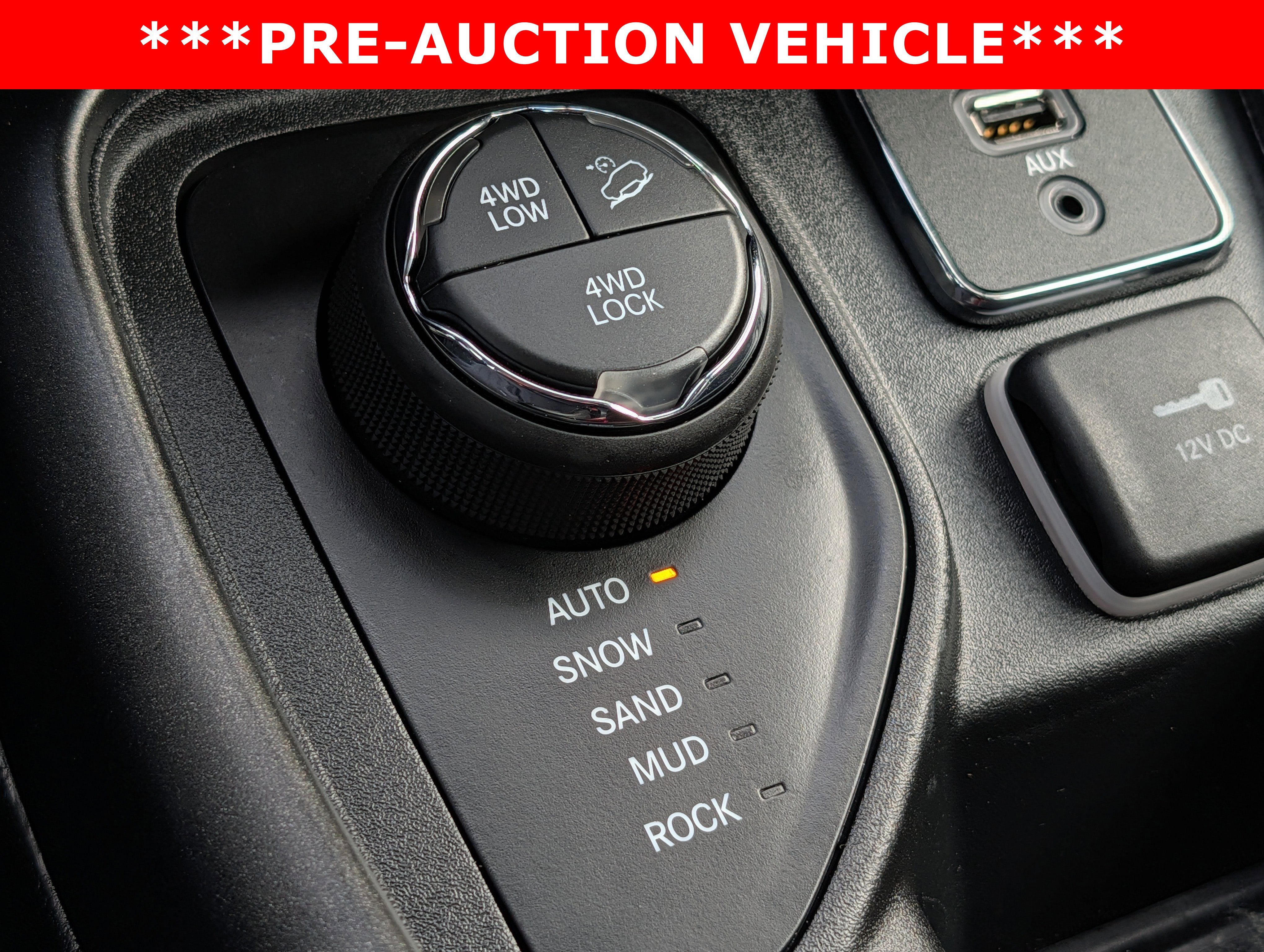 Used 2018 Jeep Compass Trailhawk w/ Leather Interior Group AWD/4WD image 32