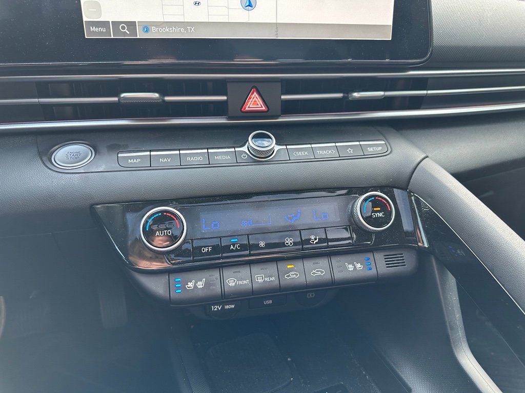 Used 2024 Hyundai Elantra Limited image 16