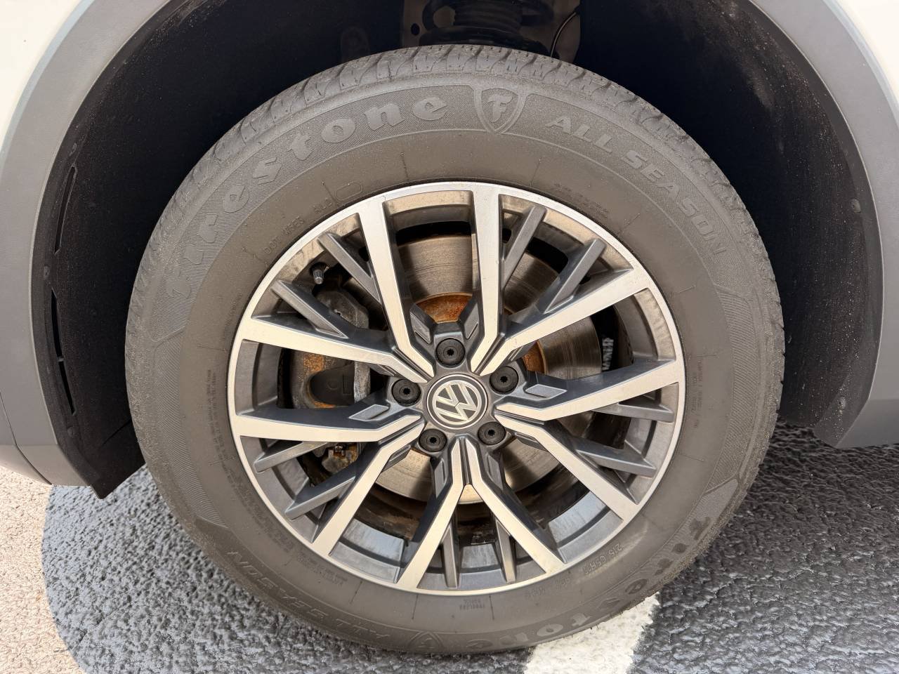 Used 2020 Volkswagen Tiguan SE AWD/4WD image 10