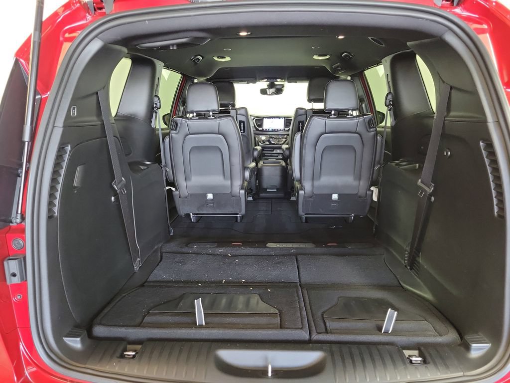 New 2026 Chrysler Pacifica Select FWD image 26