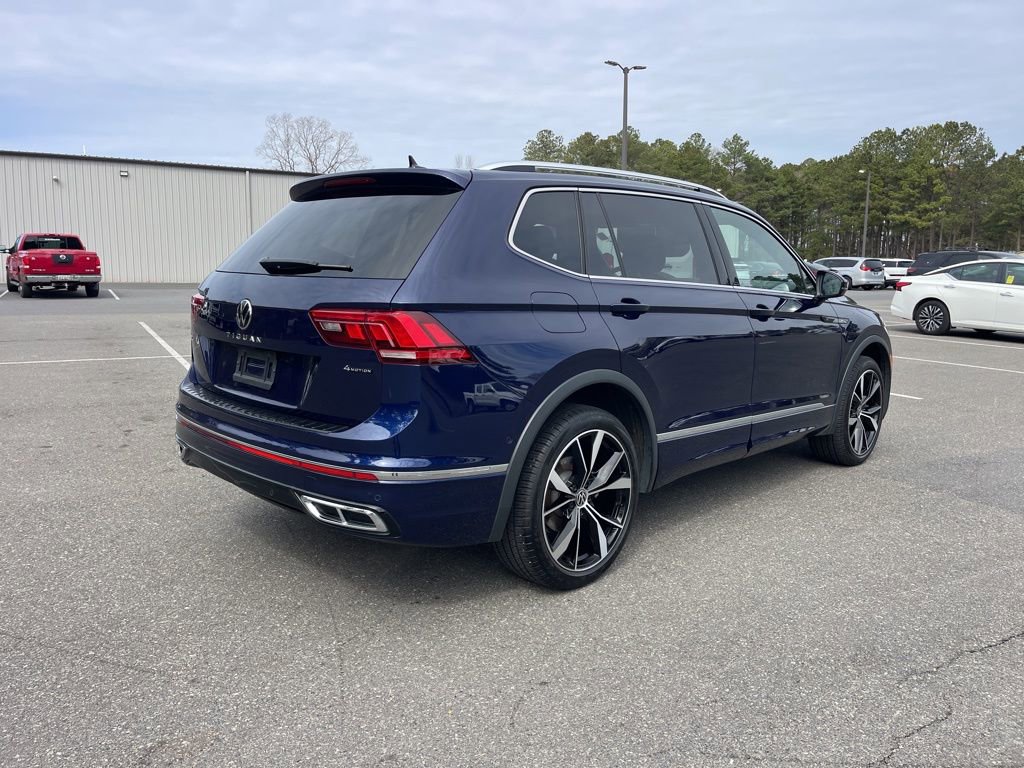 Used 2023 Volkswagen Tiguan SEL R-Line image 8