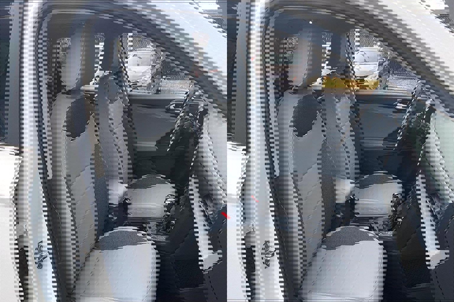 Used 2024 Volkswagen Taos SE image 9