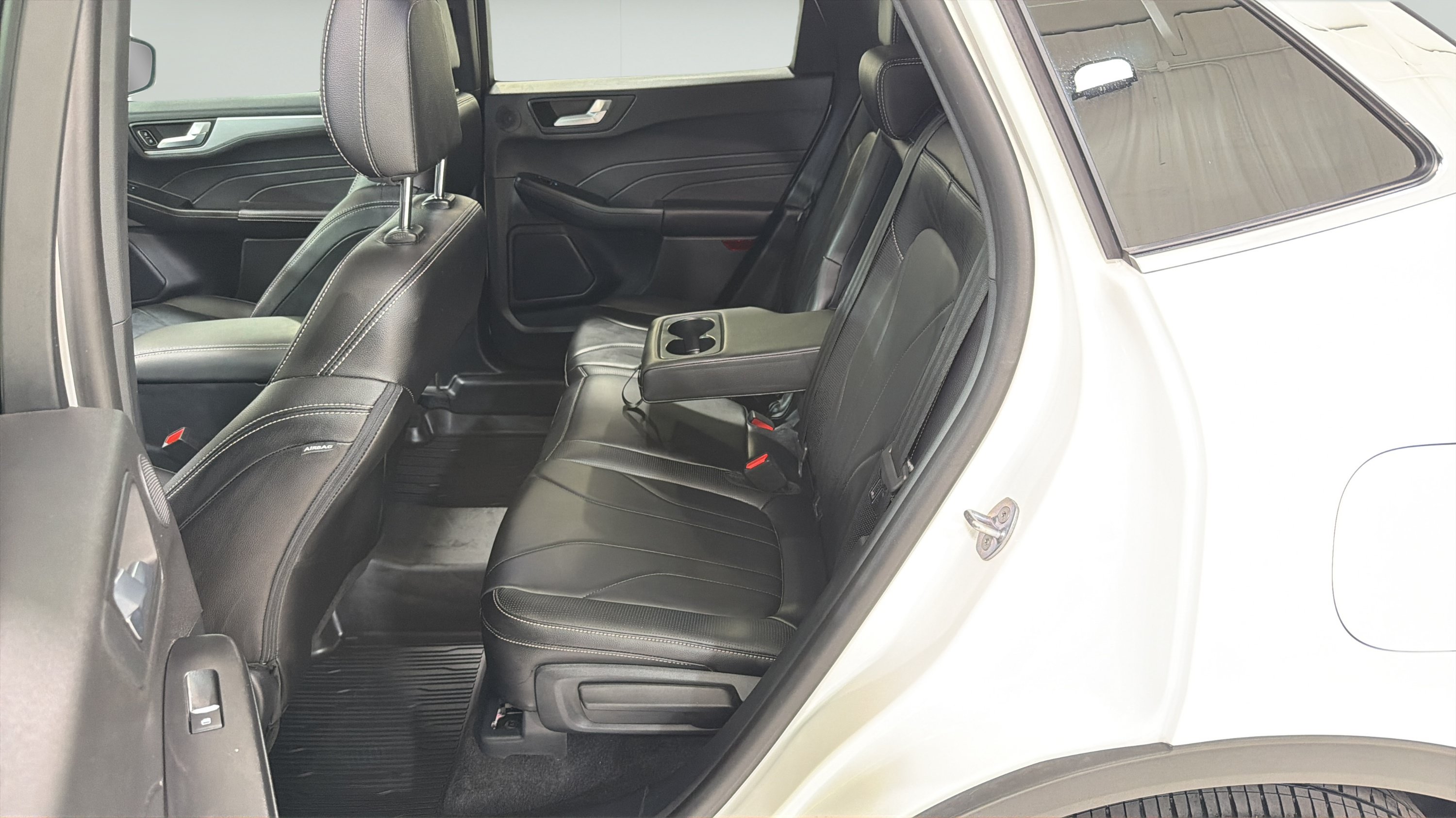 Used 2025 Ford Escape Platinum w/ Premium Technology Package AWD/4WD image 21
