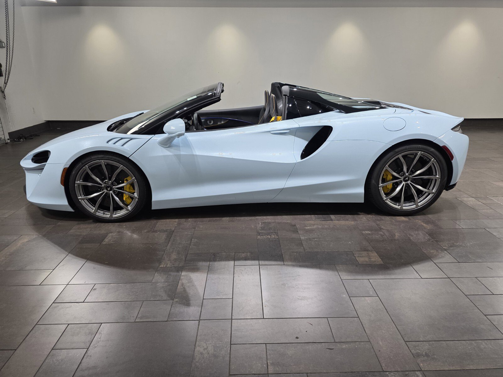 New 2026 McLaren Artura Spider RWD image 3