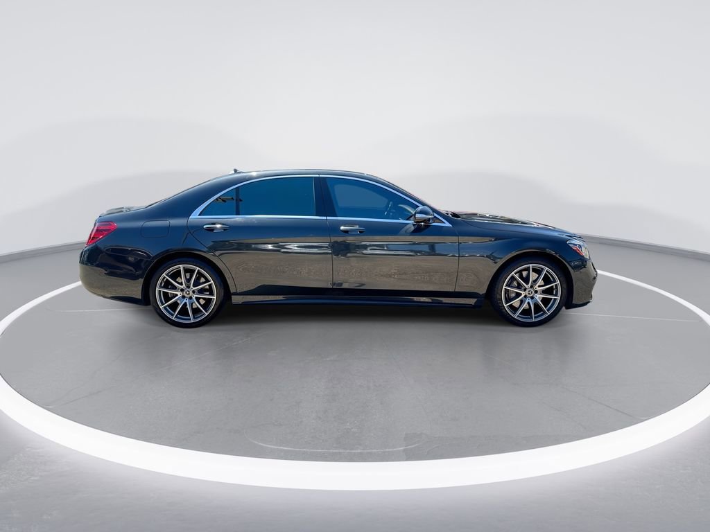 Used 2020 Mercedes-Benz S 560 Sedan w/ AMG Line Exterior image 9