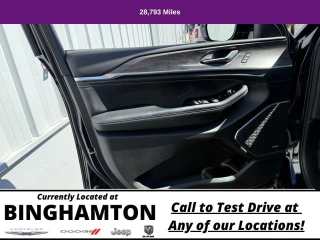 Used 2023 Jeep Grand Cherokee Overland image 9