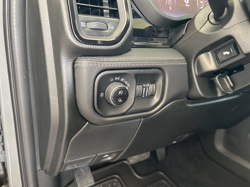 New 2026 RAM 3500 Limited AWD/4WD image 48