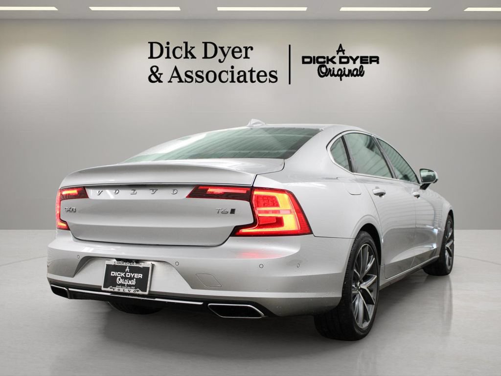 Used 2018 Volvo S90 T6 Momentum w/ Convenience Package AWD/4WD image 11