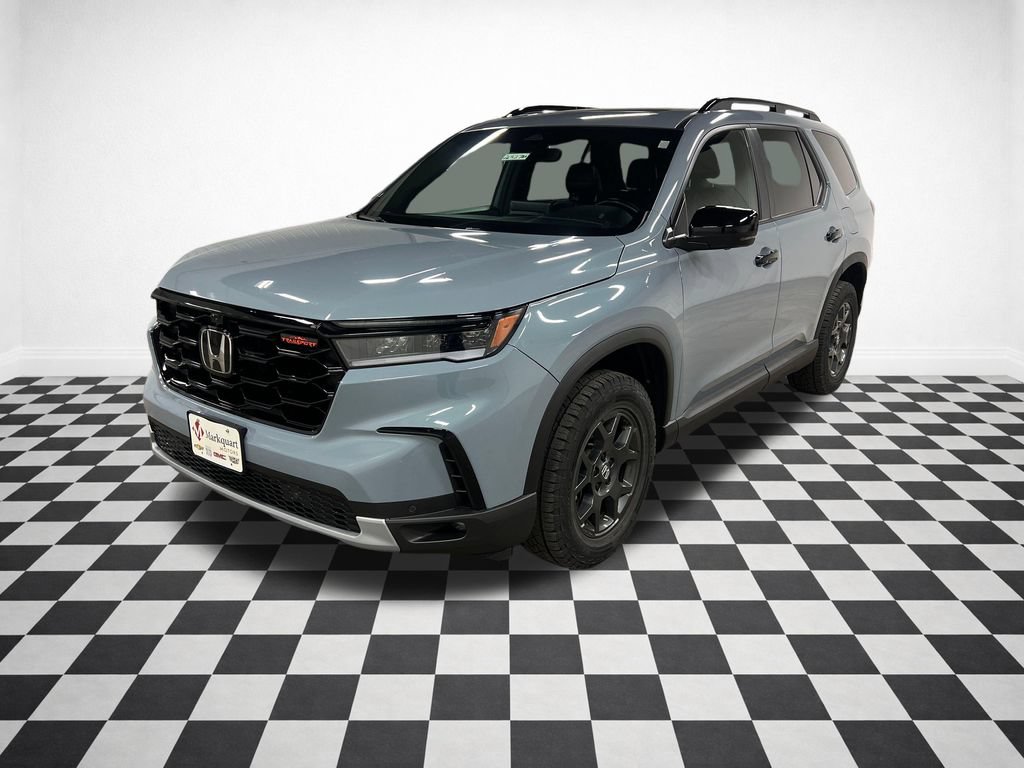 Used 2025 Honda Pilot TrailSport image 4