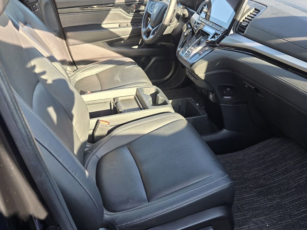 Used 2023 Honda Odyssey Touring image 8