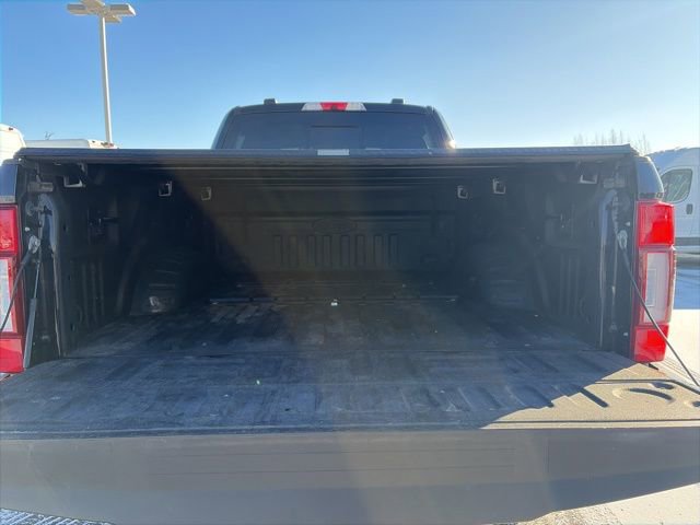 Used 2022 Ford F350 Lariat w/ Black Appearance Package image 10