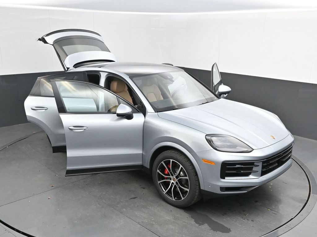Certified 2026 Porsche Cayenne S AWD/4WD image 24
