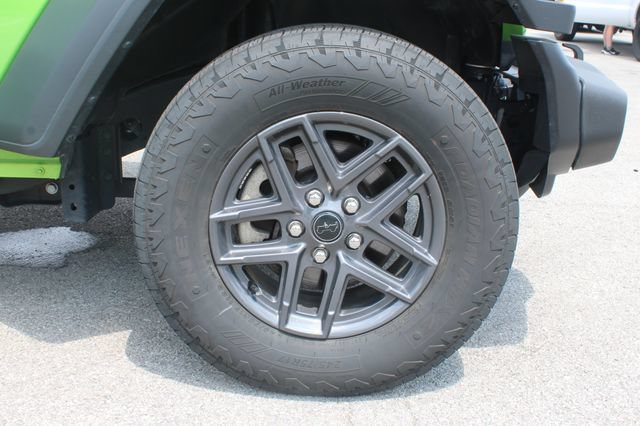 Used 2025 Jeep Wrangler Sport AWD/4WD image 29