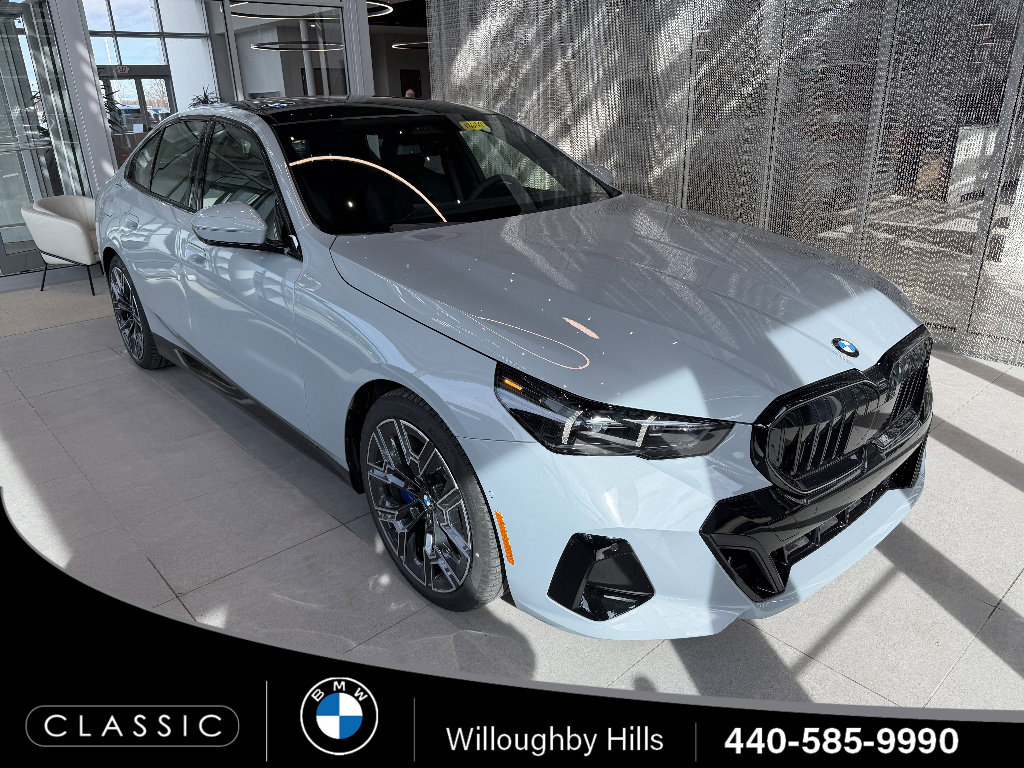 New 2026 BMW 540i xDrive w/ M Sport Package AWD/4WD video 1