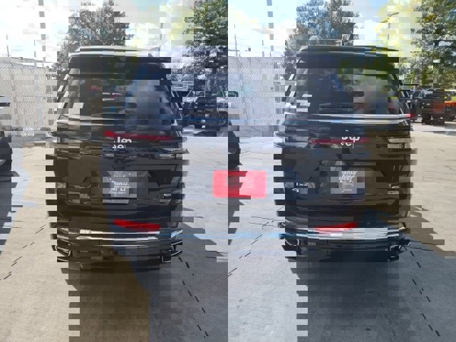 New 2025 Jeep Grand Cherokee L Overland w/ Luxury Tech Group IV image 23