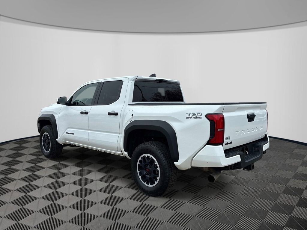Used 2024 Toyota Tacoma TRD Sport AWD/4WD image 5