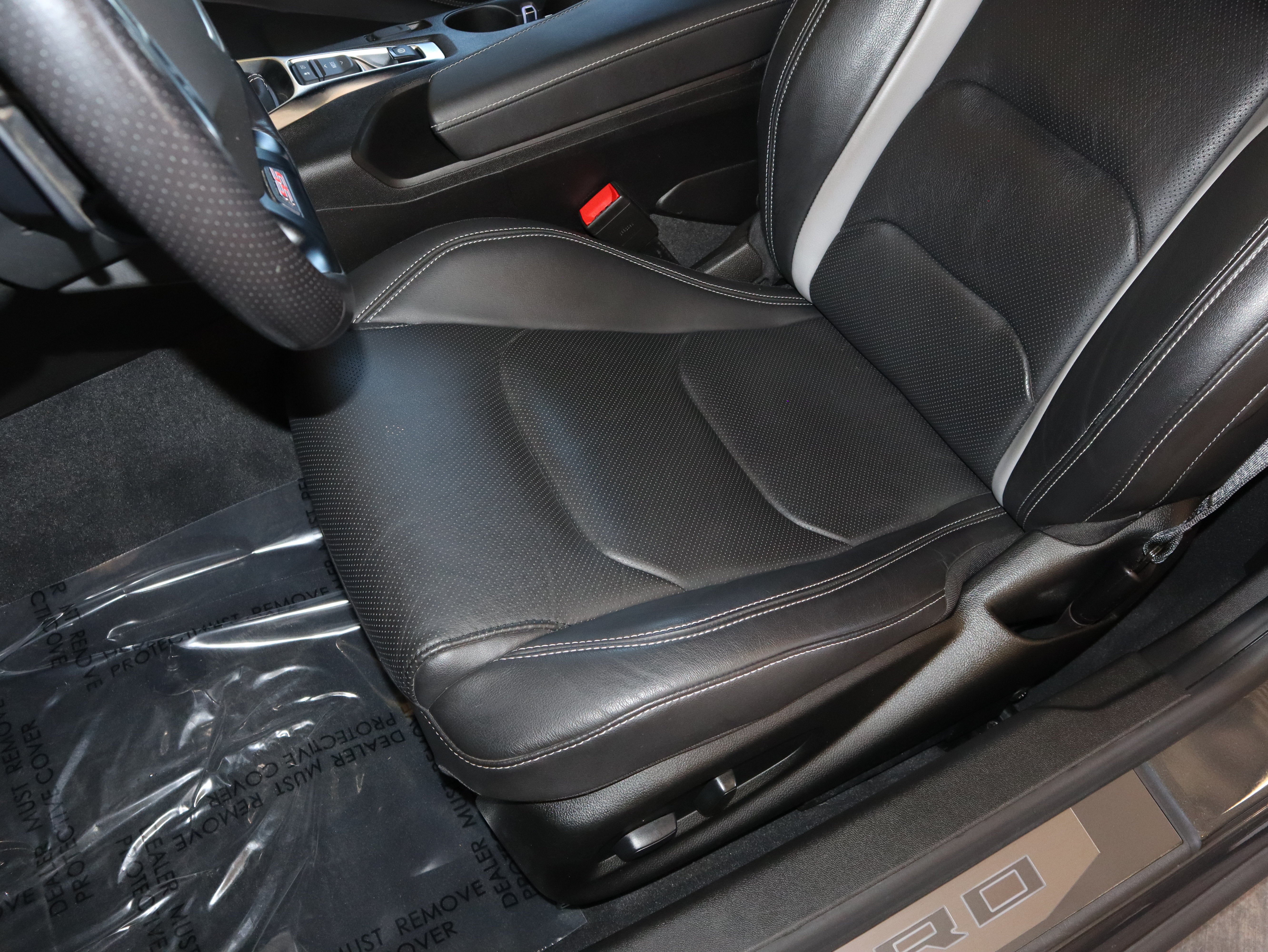 Used 2022 Chevrolet Camaro SS RWD image 32