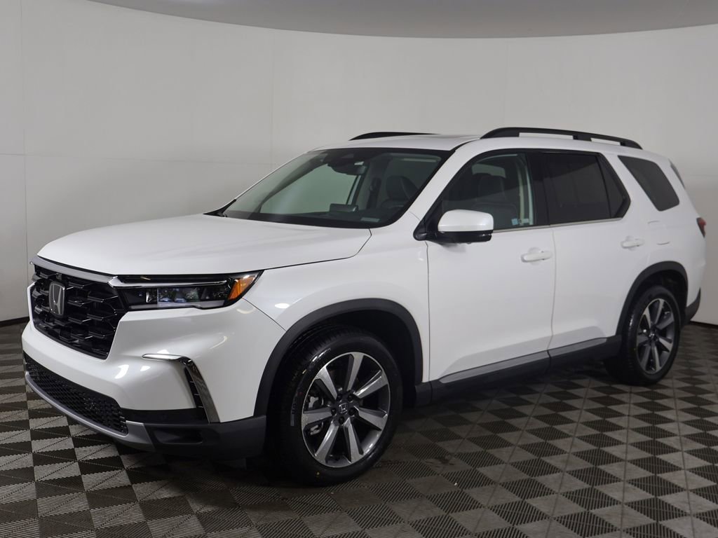 Used 2025 Honda Pilot Elite image 12
