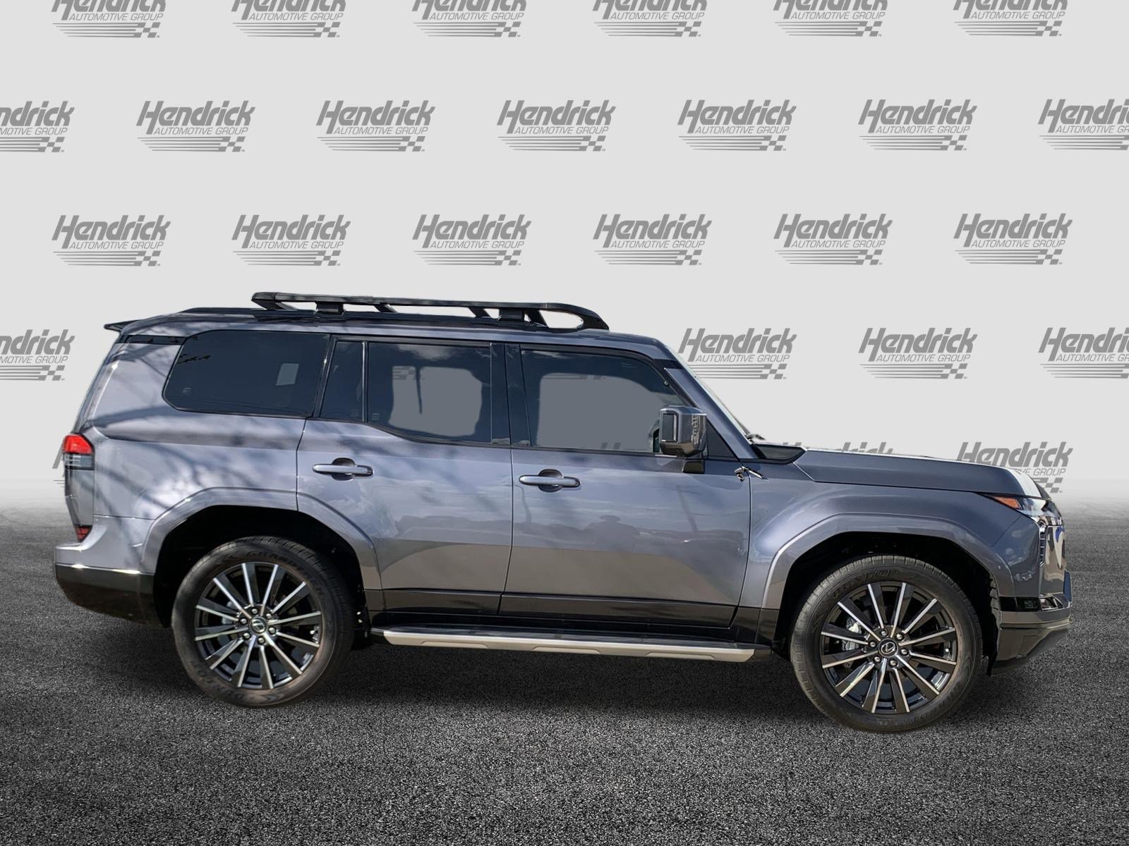 Used 2024 Lexus GX 550 w/ Accessory Package (2T) image 11