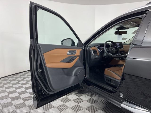 New 2026 Nissan Rogue Platinum image 16