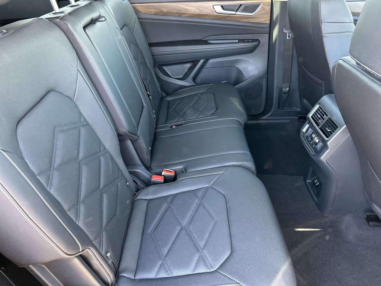 New 2026 Volkswagen Atlas SE FWD image 9