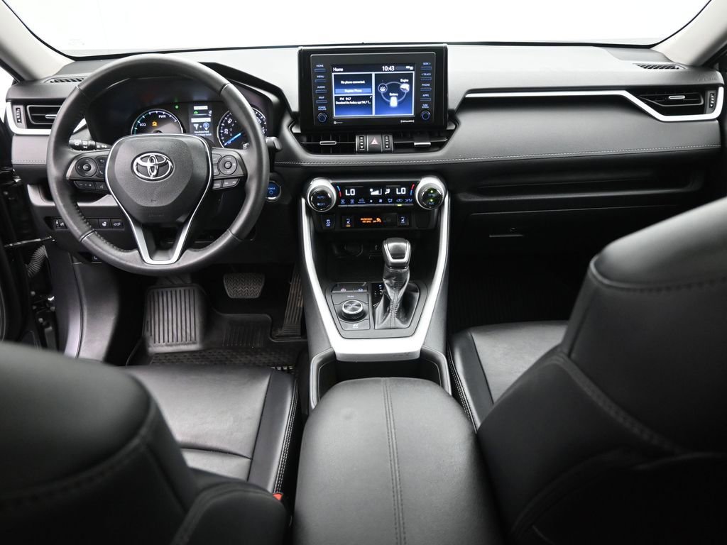 Used 2022 Toyota RAV4 XLE Premium AWD/4WD image 21