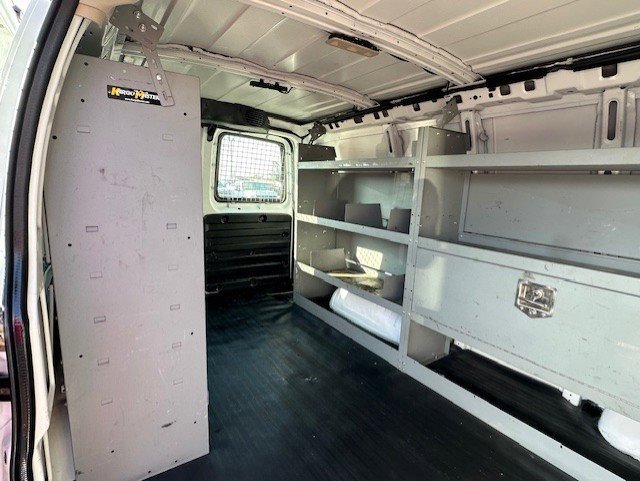 Used 2017 Chevrolet Express 2500 RWD image 12