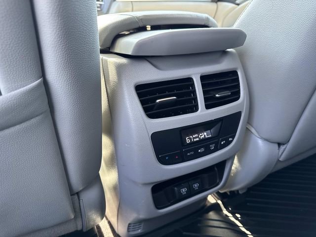 Used 2017 Acura MDX SH-AWD w/ Technology Package image 16