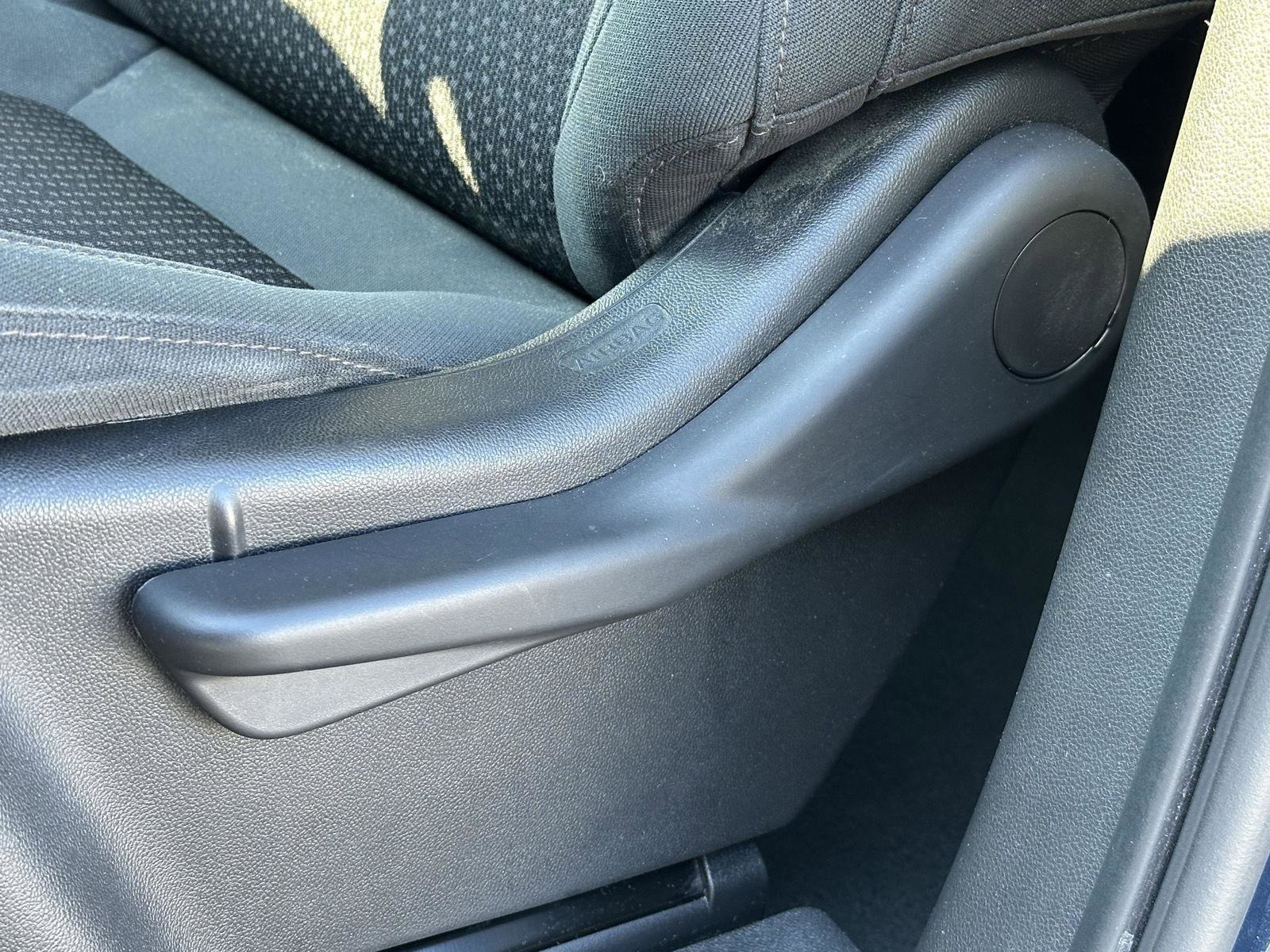 Used 2021 Chevrolet Silverado 1500 Custom image 17