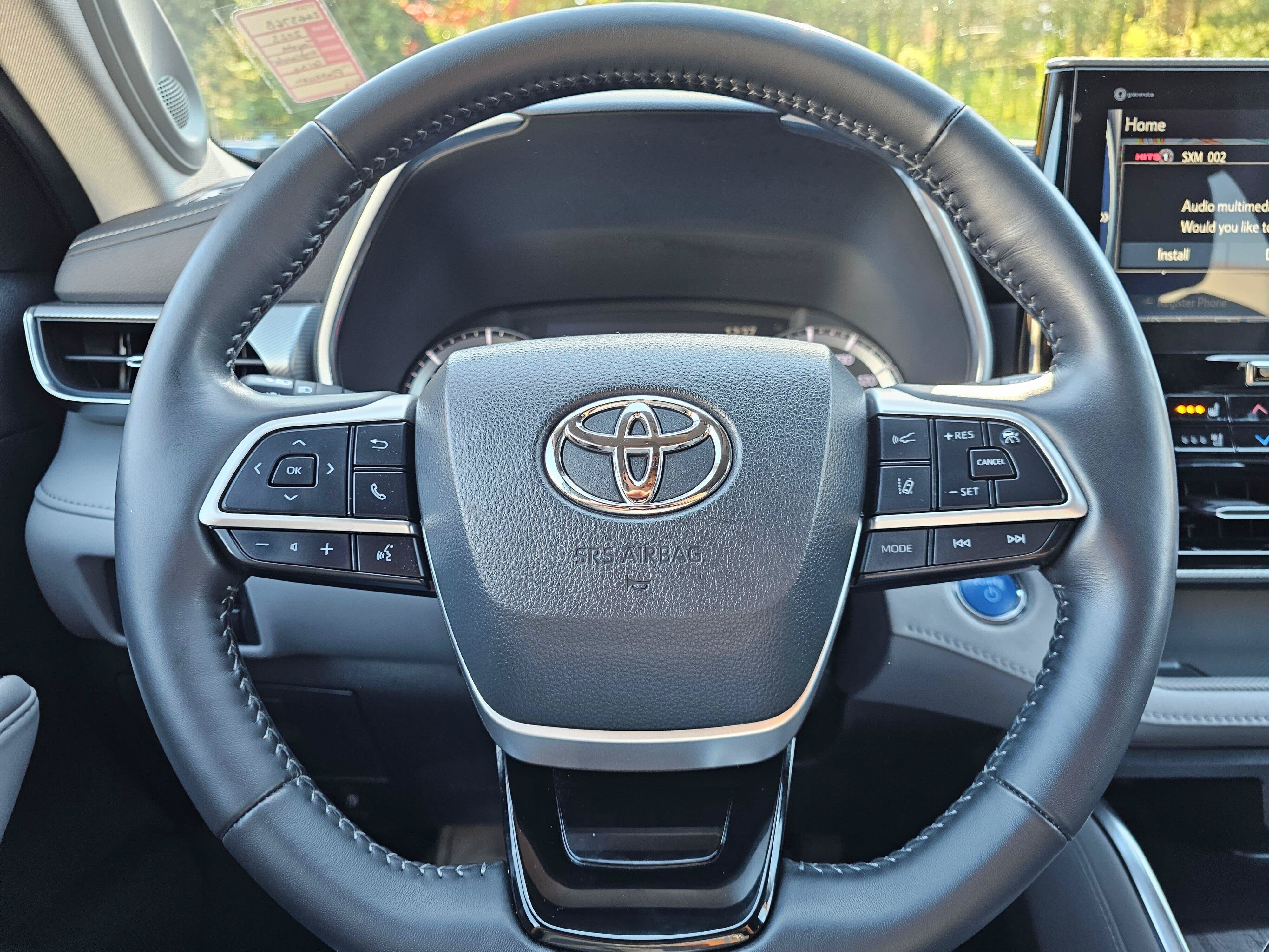 Used 2022 Toyota Highlander Platinum AWD/4WD image 25