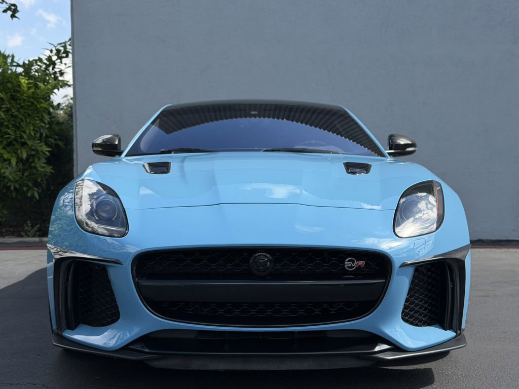 Used 2017 Jaguar F-TYPE SVR image 9