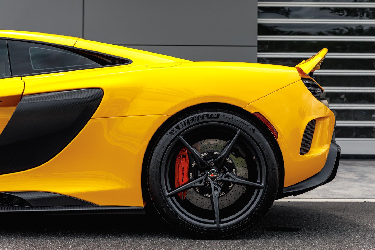 Used 2016 McLaren 675LT Coupe image 14