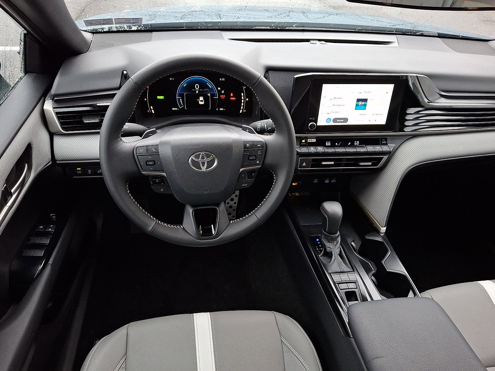 Used 2026 Toyota Camry SE FWD image 11