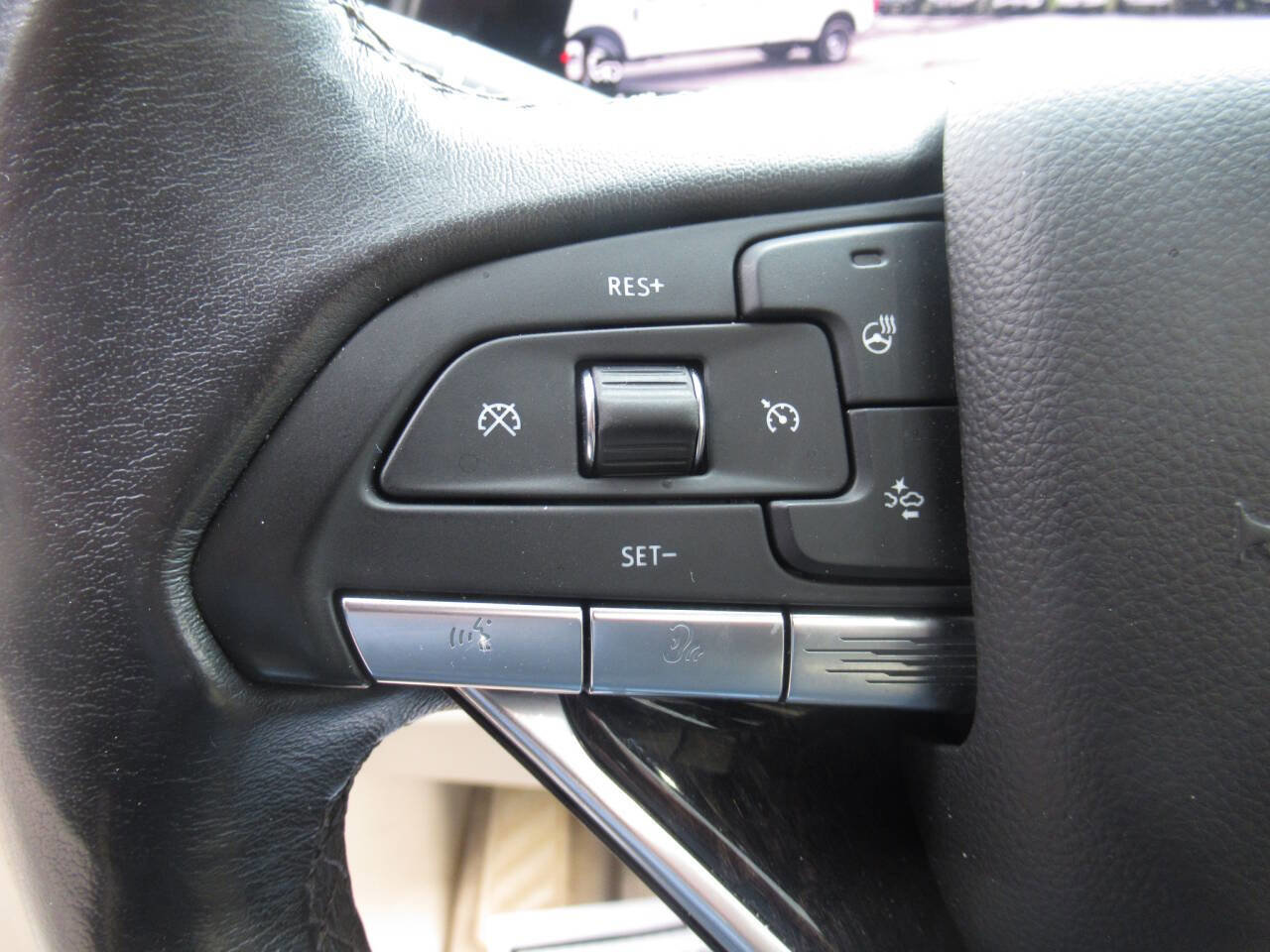 Used 2021 Cadillac Escalade Premium Luxury w/ Driver Assist Tech Package image 36