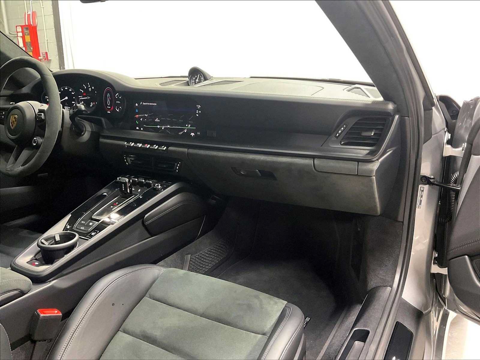 Used 2024 Porsche 911 Carrera GTS RWD image 26