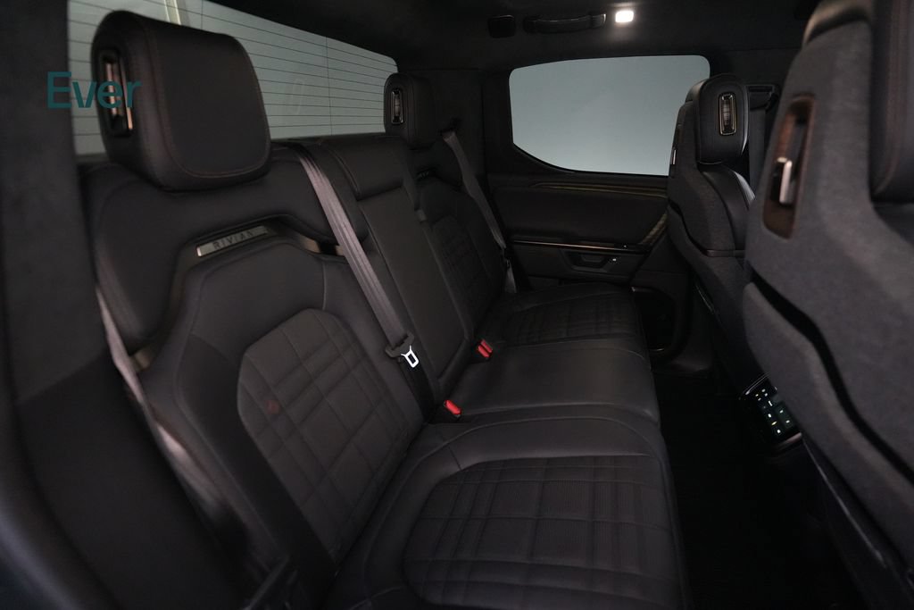 Used 2025 Rivian R1T Premium Tri AWD/4WD image 5