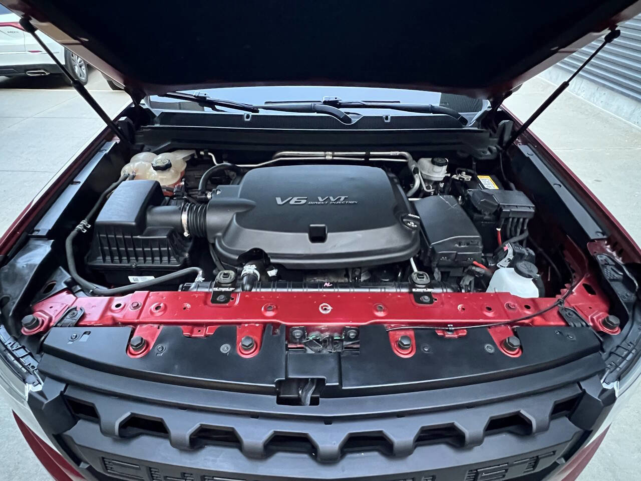 Used 2018 Chevrolet Colorado Z71 AWD/4WD image 32