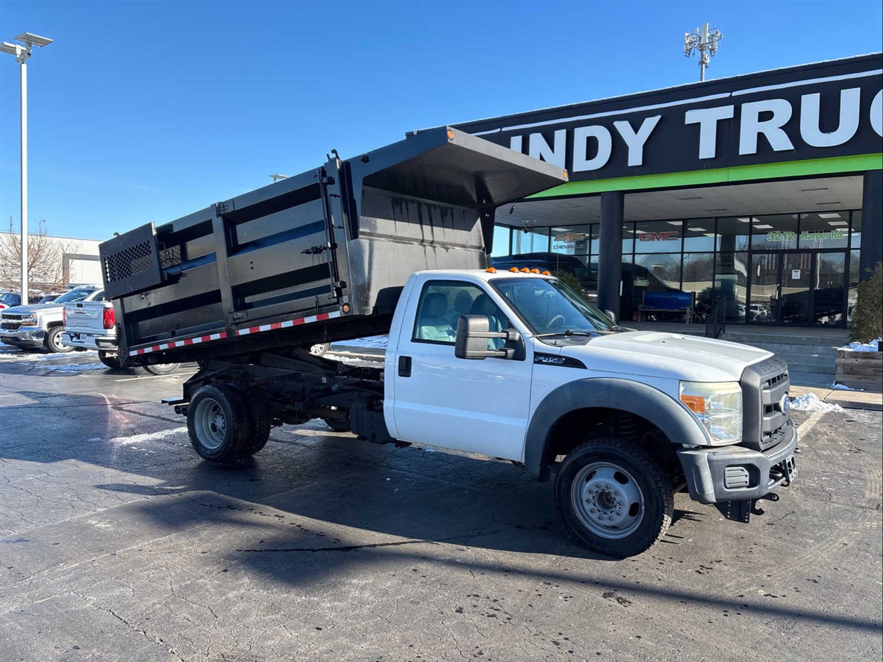 Used 2011 Ford F450 XL w/ High Capacity Trailer Tow Pkg image 2