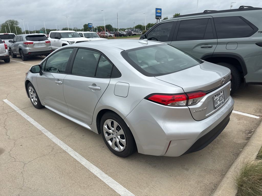 Used 2024 Toyota Corolla LE image 3
