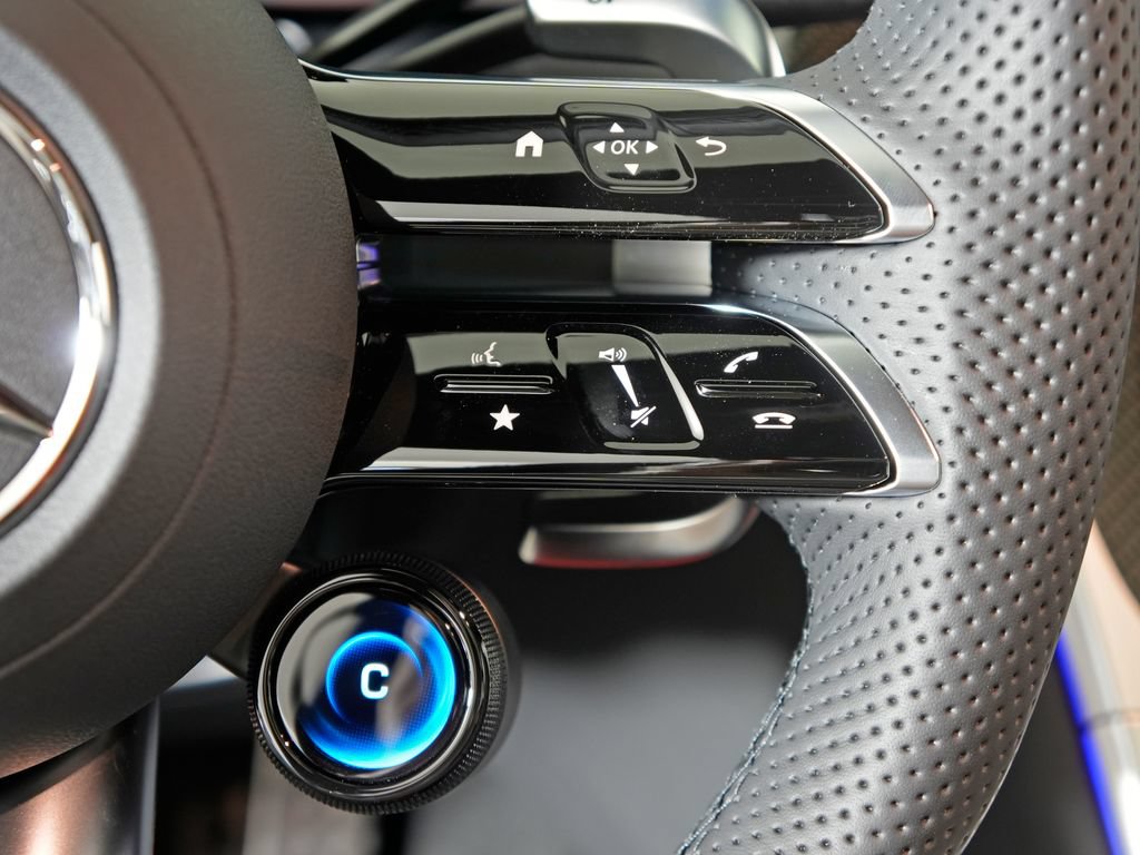 Certified 2026 Mercedes-Benz GLC 43 AMG 4MATIC image 18