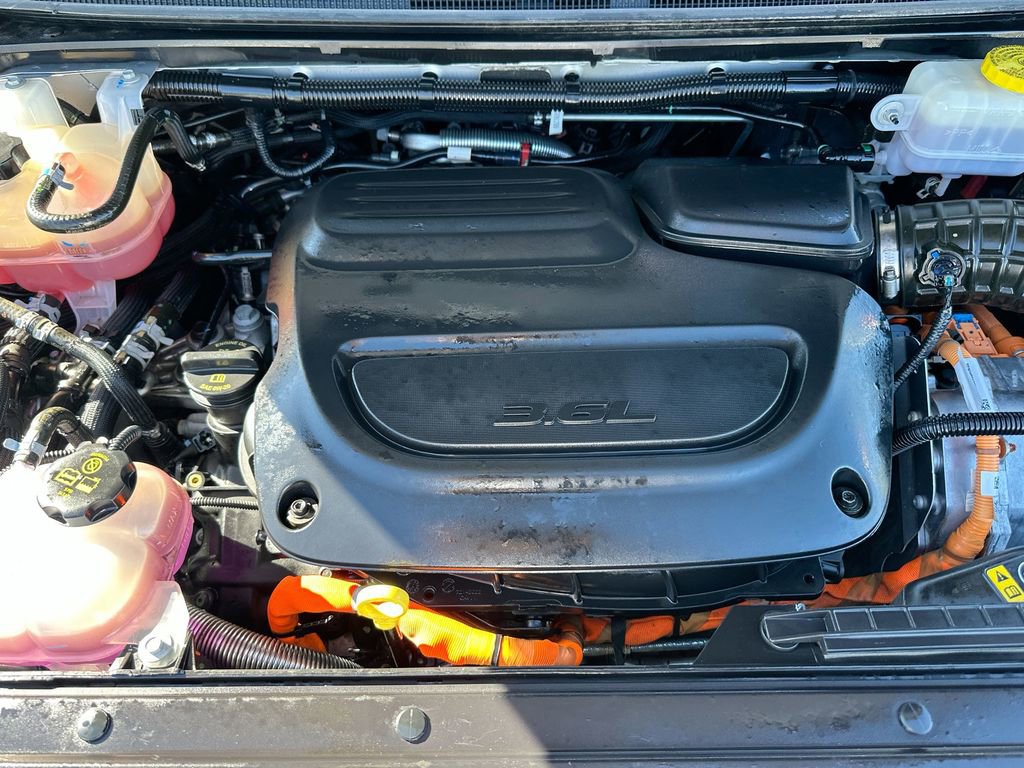 Used 2024 Chrysler Pacifica Select FWD image 30