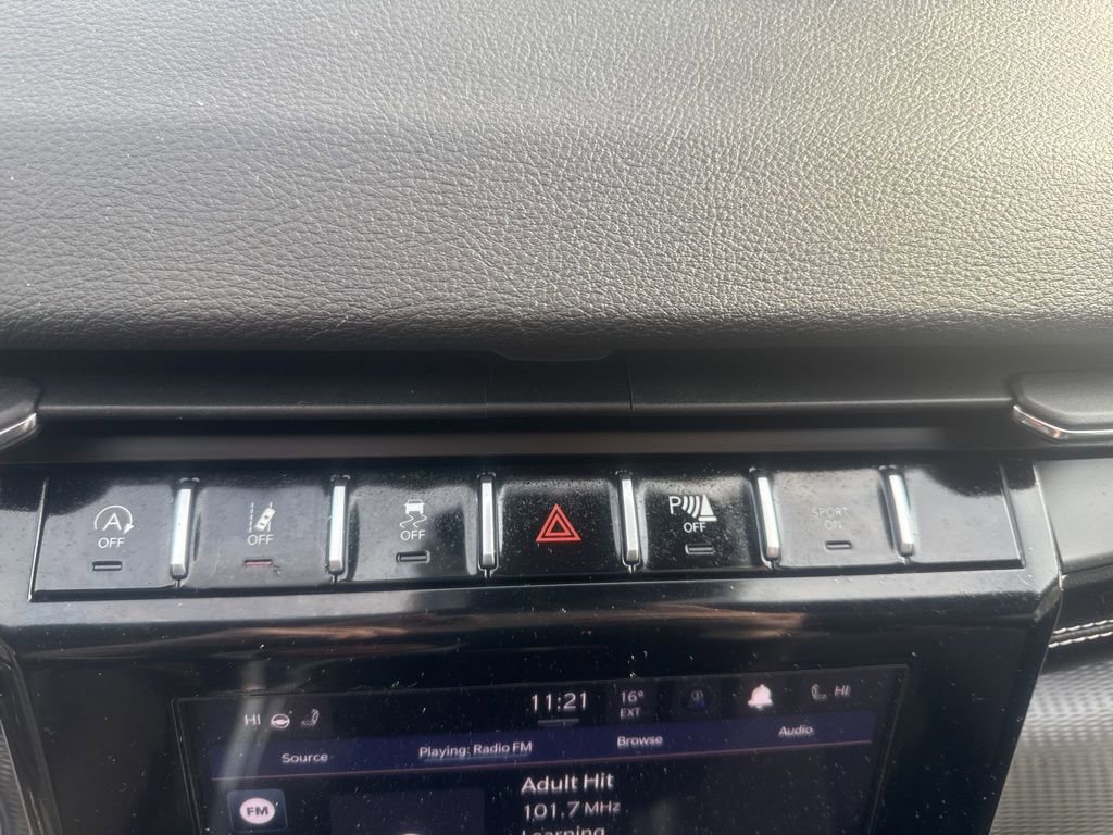 Used 2024 Jeep Grand Cherokee Altitude image 16