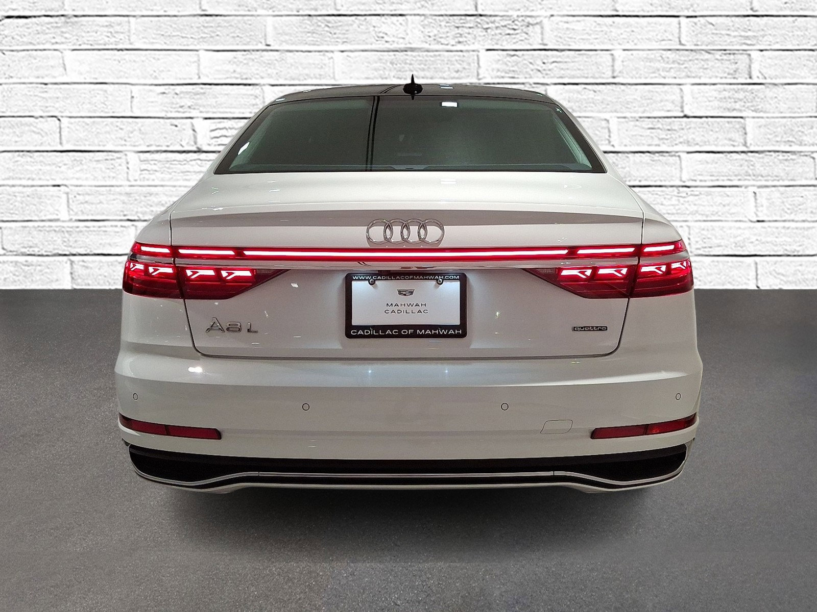 Used 2022 Audi A8 L 3.0T w/ Executive Package image 6