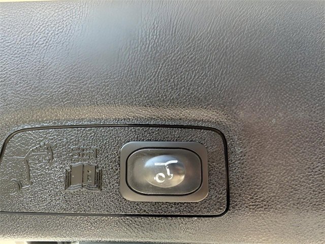 Used 2019 Lincoln MKC Select w/ Select Plus Package image 11