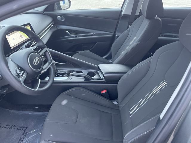 Used 2024 Hyundai Elantra SEL image 11